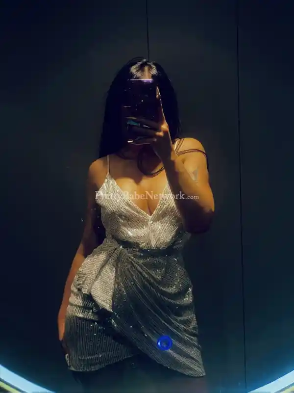 Kushbu 22-year-old Beautiful Escort Girl to Serve You